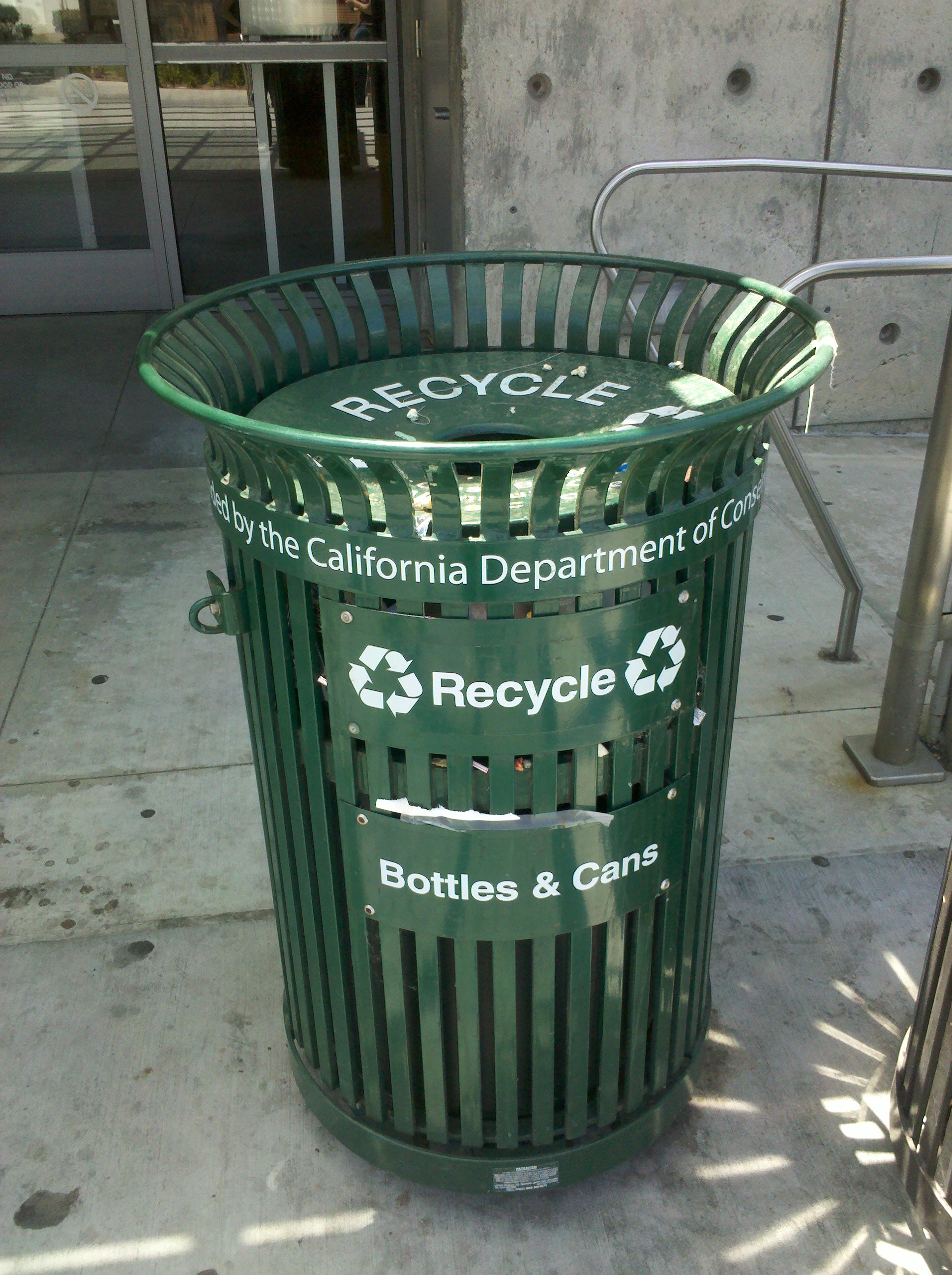 Watchful recycle bin in Santa Monica, CA